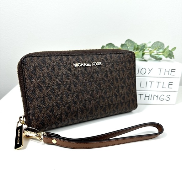 MICHAEL KORS Wallet NWT - Picture 1 of 9
